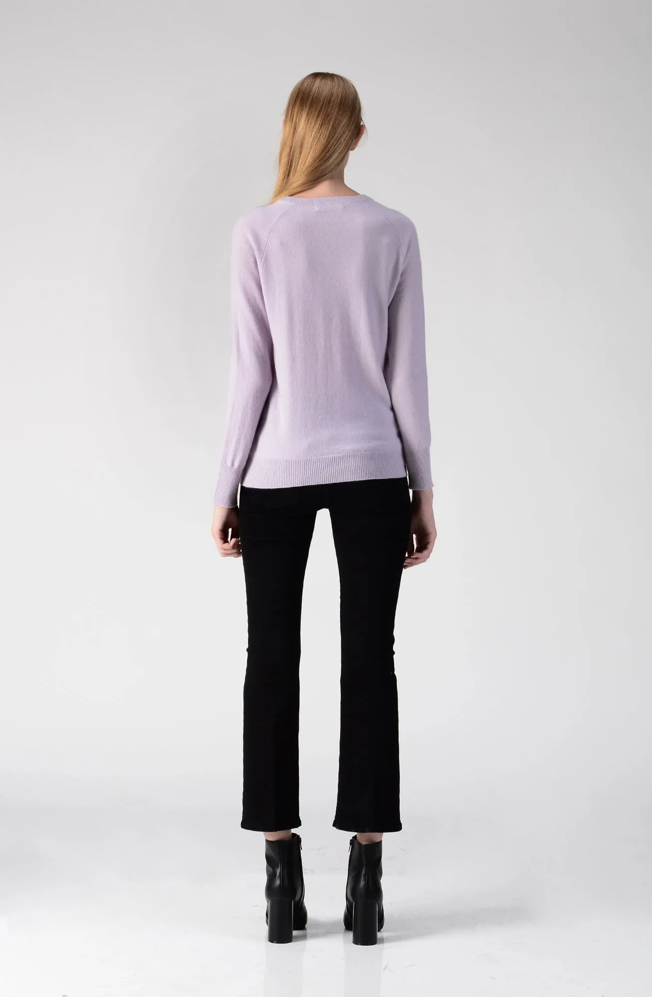 Classic Crew Neck Sweater_Lavender